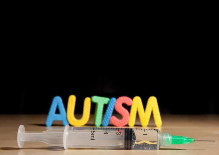 Εμβόλια και αυτισμός: Ναι, τα εμβόλια προκαλούν αυτισμό!